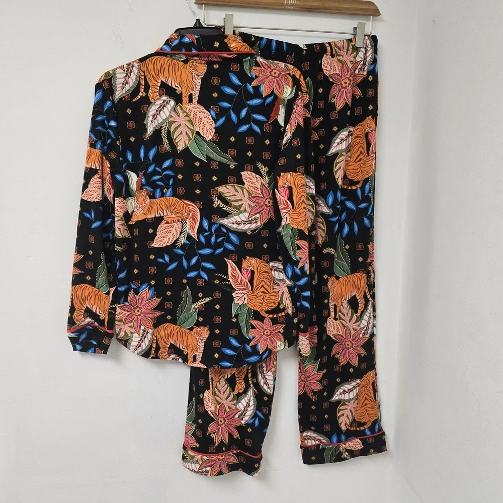 Room Service Tiger Print Pajama Set Black Floral Size S Button Up Cozy Lounge - Picture 2 of 10